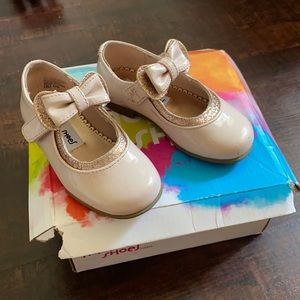 Toddler shoes